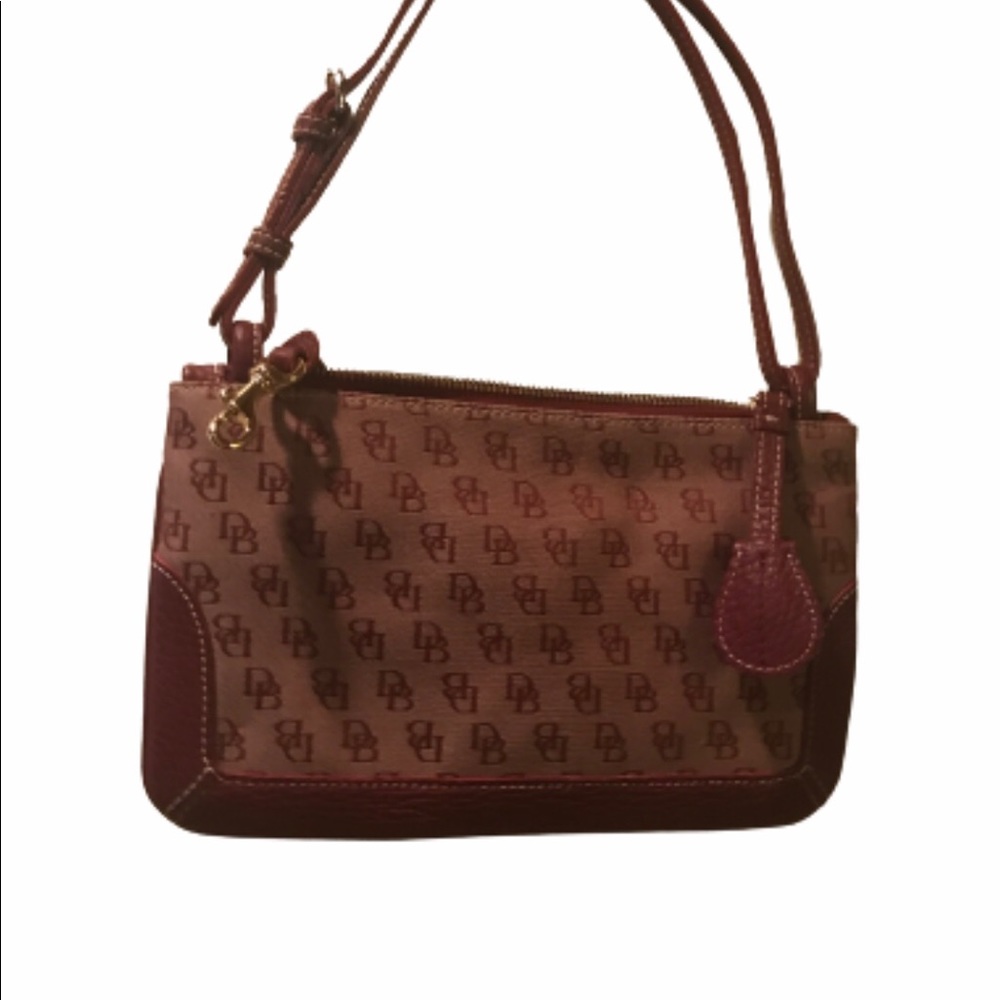 **sale** Dooney and Bourke burgundy/red signature purse